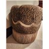 Image 3 : Vanity Pouf 24W x 18H