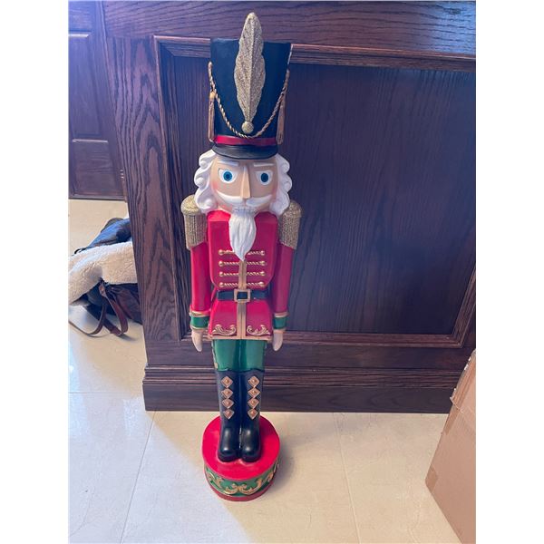 Nutcracker Statue 37H