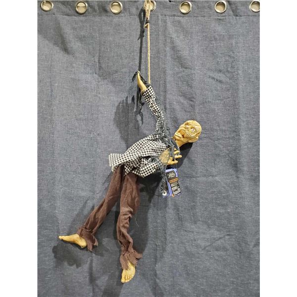 Holiday Living Hanging Animated Zombie (25.59in x 4.33in)