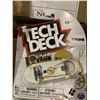 Image 3 : CASE LOT Spin Master TECH DECK Finger Boards Assorted Case of 24