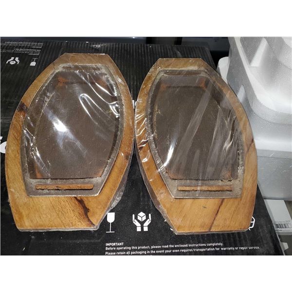 NEW Fajita Cast Iron Grill with Wood Patter Set Lot of 2