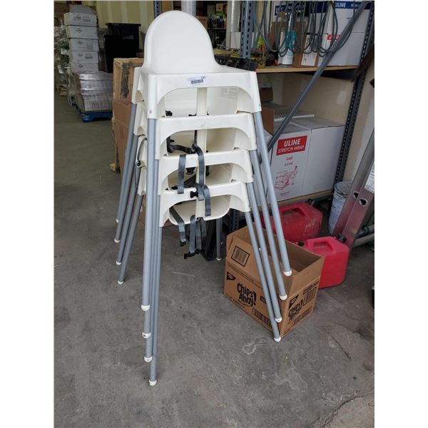 Lot of 4 plastic high chairs