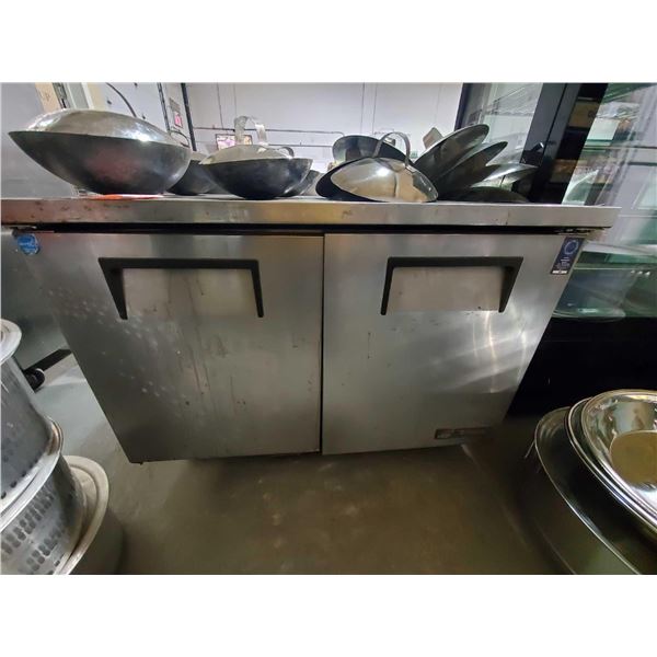 True Brand 48" 2 Door Worktop Refrigerator 36hx48wx30d