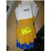 Image 1 : 2 PAIR OF WELDING GLOVES & 2 PAIR OF LONG GLOVES