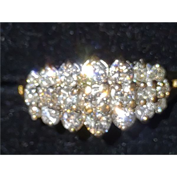BEAUTIFUL 14K YELLOW GOLD DIAMOND RING  1.00 ct  (total)