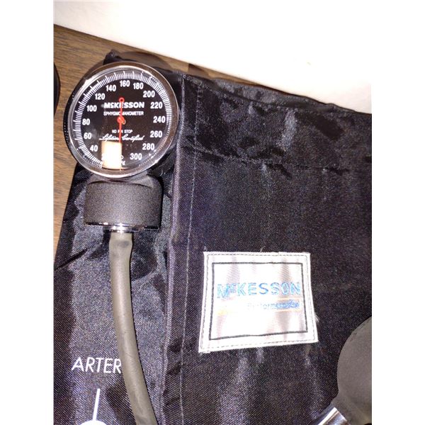 McKESSON BLOOD PRESSURE CUFF W/ CASE