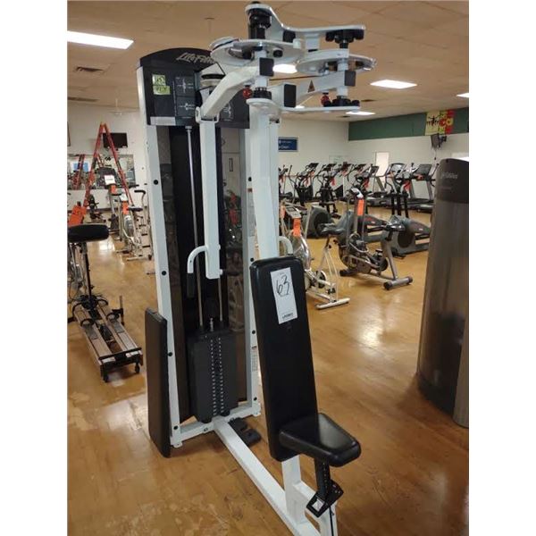 LIFE FITNESS FLY MACHINE