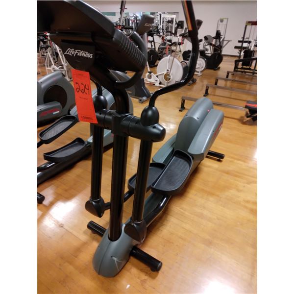 LIFE FITNESS 9500HR ELLIPTICAL (COST 3,500.00 NEW) *NEEDS BATTERY FOR
