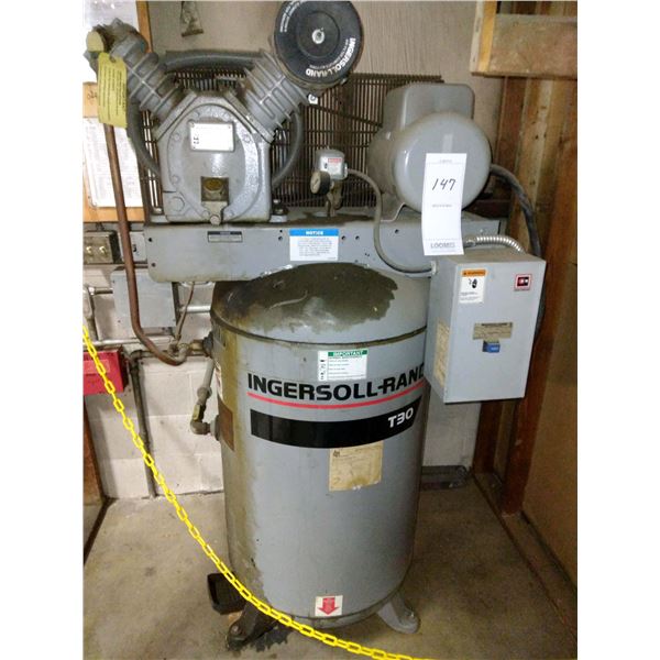 INGERSOLL-RAND MODEL 2475N7.5 T30 80 GALLON AIR COMPRESSOR, WORKS