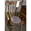 Image 1 : WOODEN CHAIR
