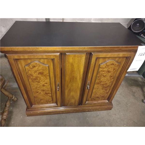 WOODEN 2 DOOR