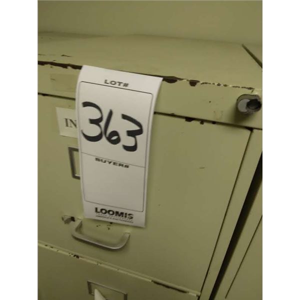 METAL 4 DRAWER FILING CABINET