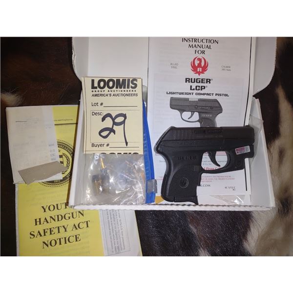 RUGER LCP .380 COMPACT SEMI AUTO ( LOOKS NEW)