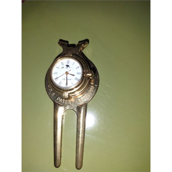 Antique Gold Divot Clock
