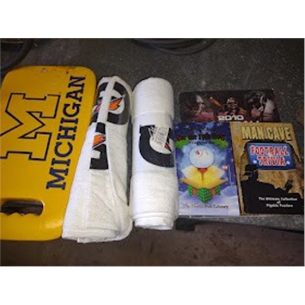 GATOR AID TOWLES & OTHER SPORTS ITEMS SALES LOT
