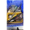 Image 2 : BIN OF SHOP SUPPLIES AND EXTENTION CORD SHOP LIGHTING