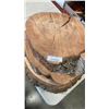 Image 2 : 3 LOG SLABS - 3 TO 4 1/2 INCHES THICK, 18-29 INCHES WIDE