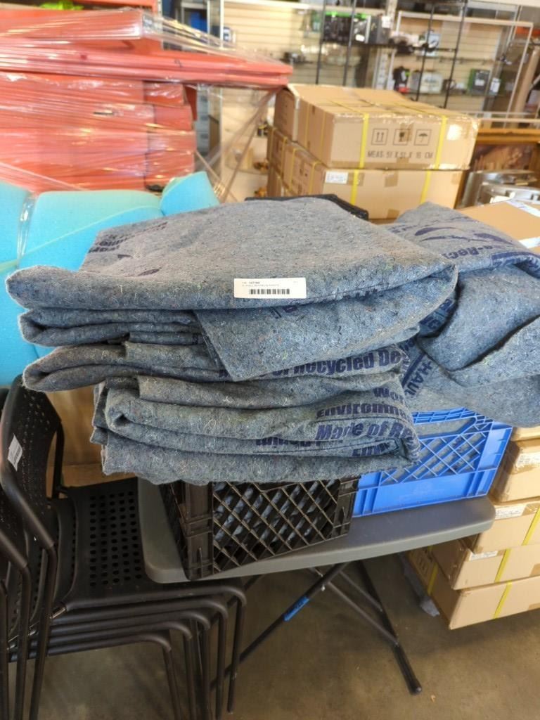 12 UHAUL MOVING BLANKETS 12 uhaul moving blankets