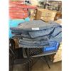 Image 2 : 12 UHAUL MOVING BLANKETS