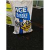 Image 2 : 2 BAGS AND PAIL OF DE ICING SALT