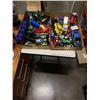 Image 1 : 2 TRAYS OF DIE CAST AND MORE