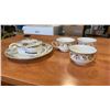Image 1 : 3 NIPPON CUPS AND LIDDED DISH W/ SPOON