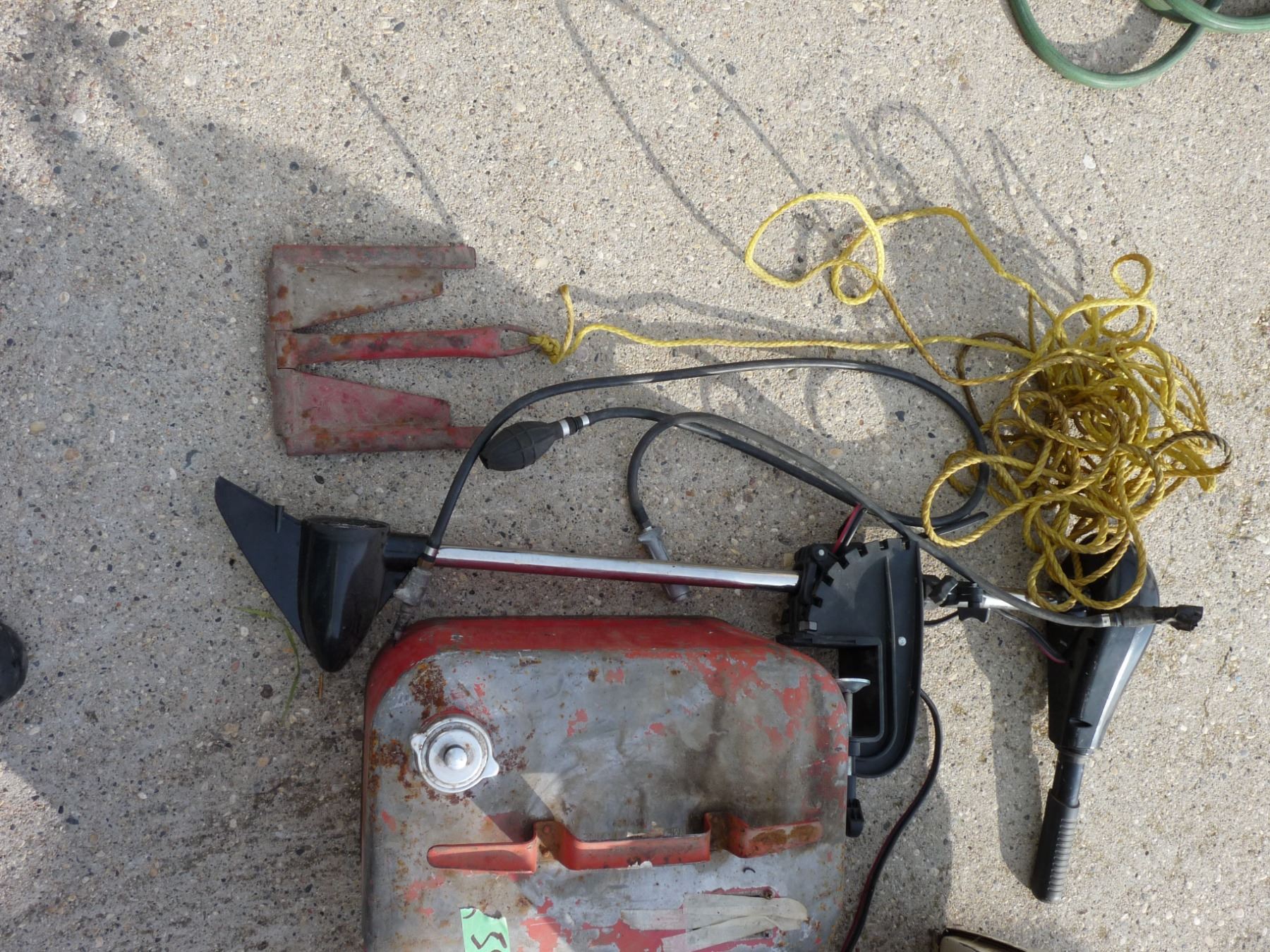 Elgin 9 horsepower outboard motor pulls over trolling motor needs