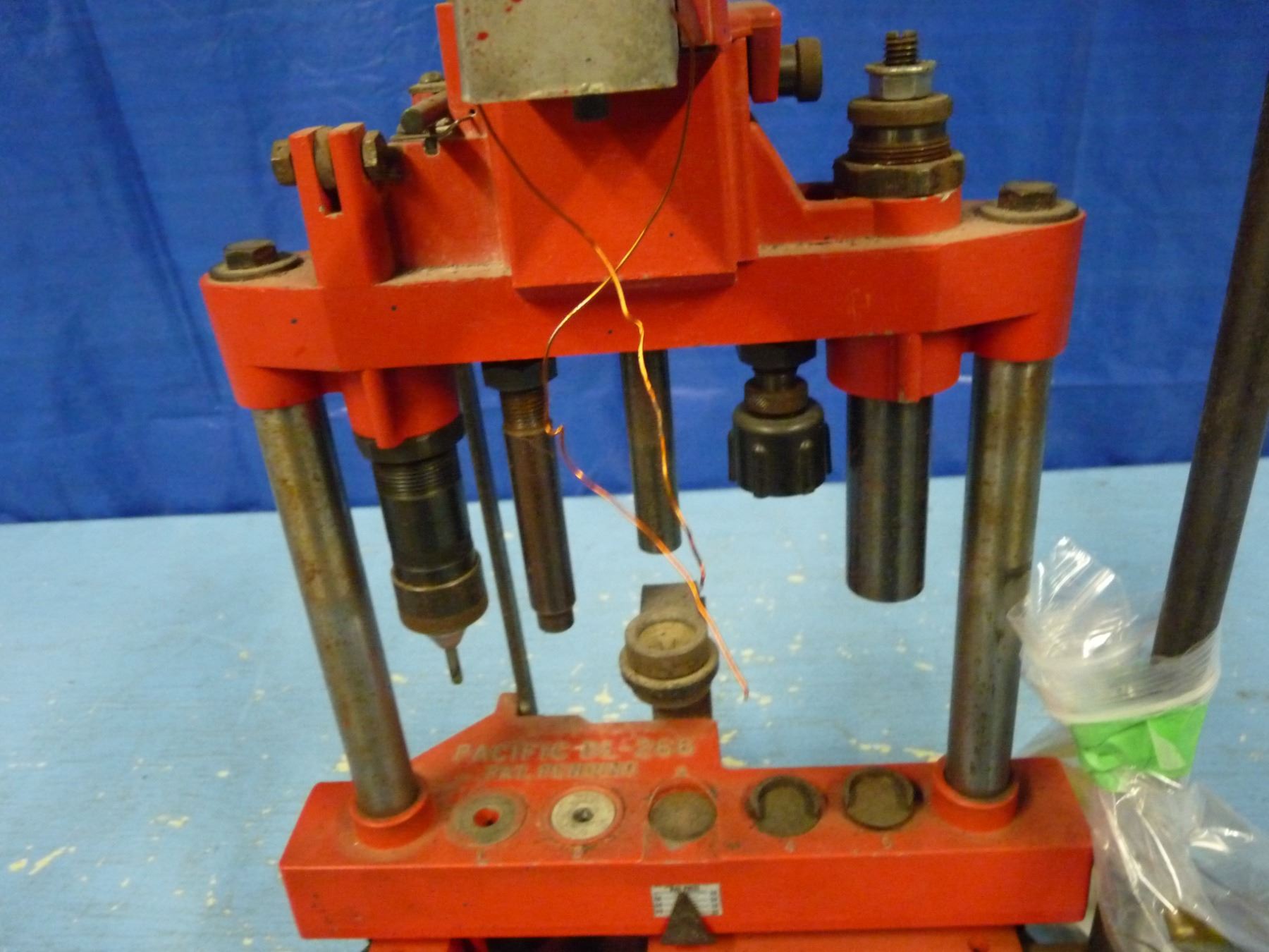 Pacific DL 266 shotgun shell reloading press