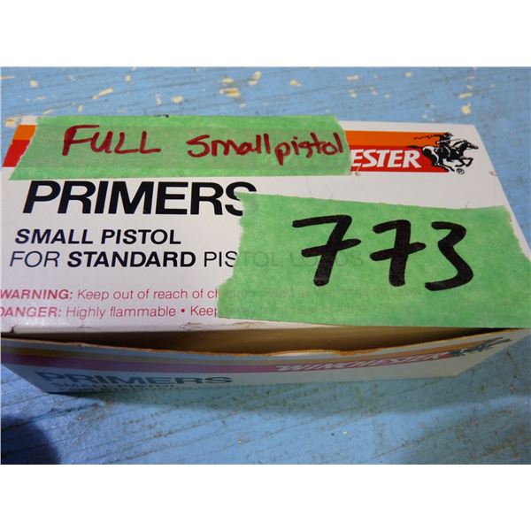 Full box of primers for small pistol for standard pistol loads