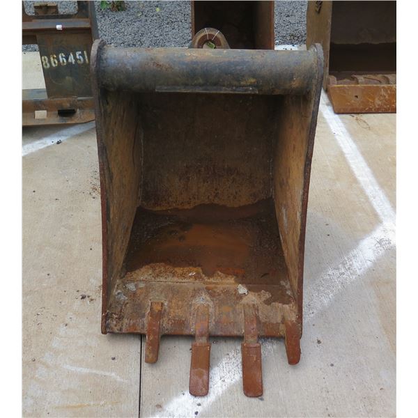 Maui - Heavy Equipment Bucket - Measures 23" Across