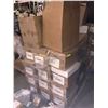 Image 1 : Pallet full of assorted candles/Light fixtures/Miscellaneous set-dec decoration/ Christmas decoratio