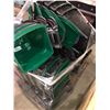 Image 2 : "Snowpiercer" - Pallet full of industrial garbage bins