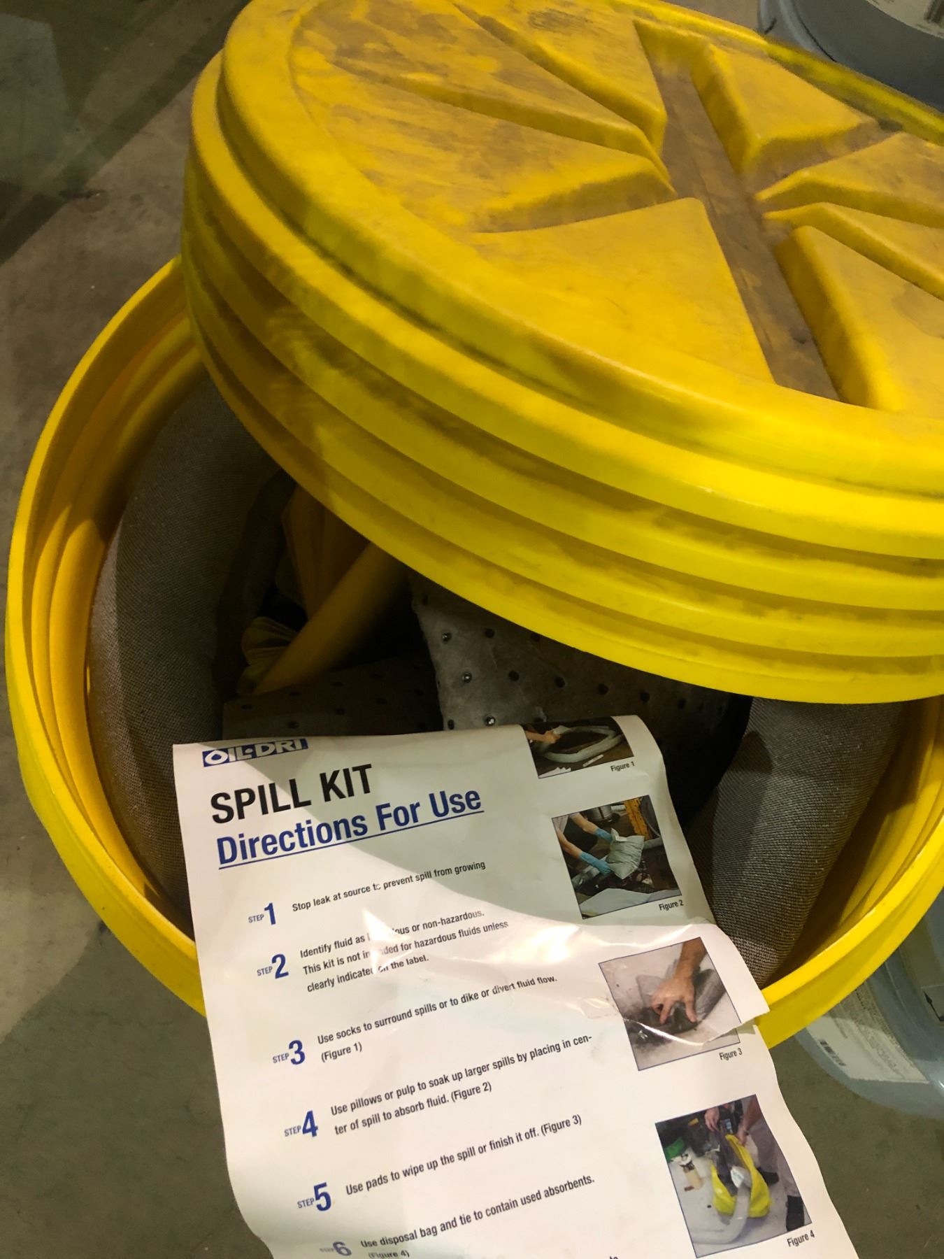 Large group of assorted Sherwin Williams acrylic paint buckets (new