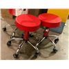 Image 2 : Set of 4 adjustable rolling red dance stools