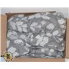 Image 1 : GREY PATTERNED COMFORTER QUEEN SIZE