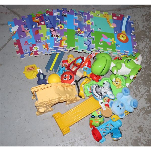 BUNDLE OF ASSORTED TOYS