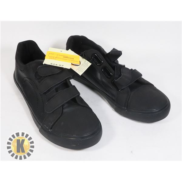 NEW BOY'S SIZE 1 CASUAL VELCRO SHOES