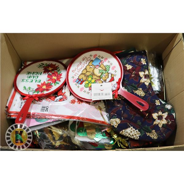 BOX OF ASSORTED VINTAGE CHRISTMAS DECORATIONS