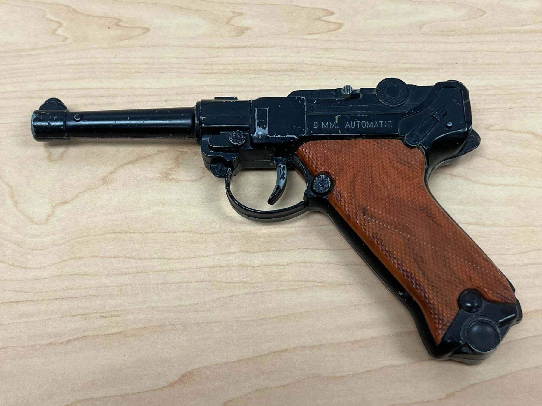 Cap Gun Front Luger Lone Star 9MM Automatic Cap Gun - Made in England