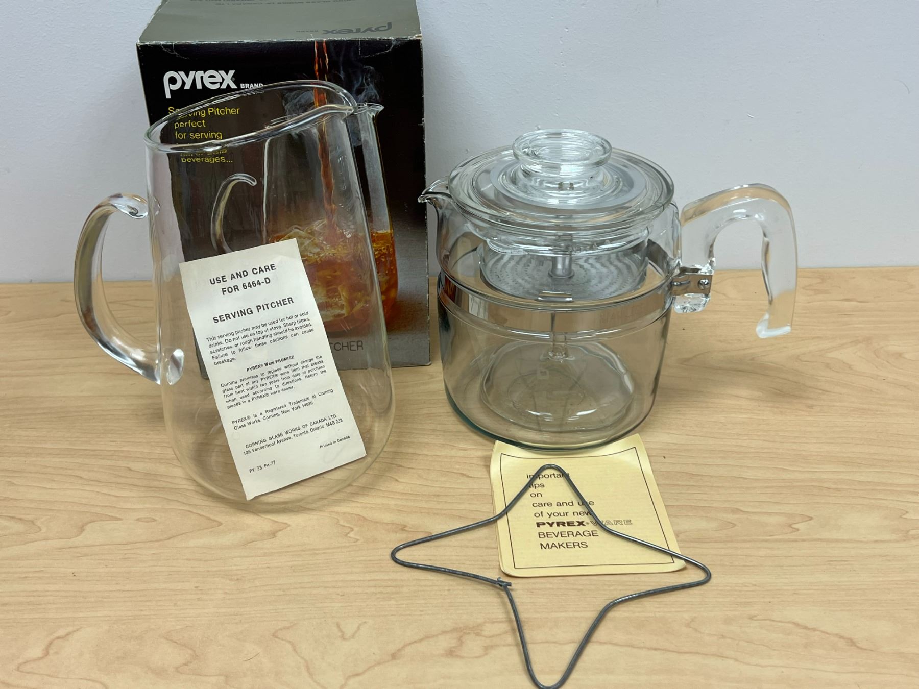 Pyrex 6 cup Glass Percolator & 2L Serving Pitcher