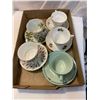 Image 1 : Tea cups and saucers