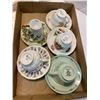 Image 2 : Tea cups and saucers