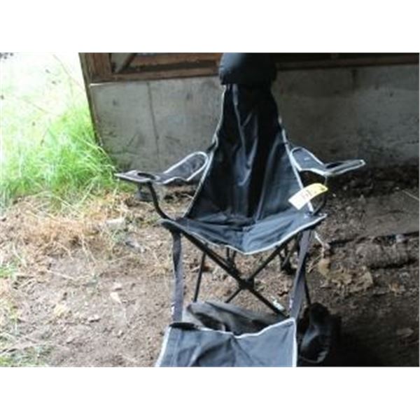 2 FABRIC FOLDING CAMPING CHAIRS