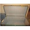 Image 2 : ANTIQUE TRUNK