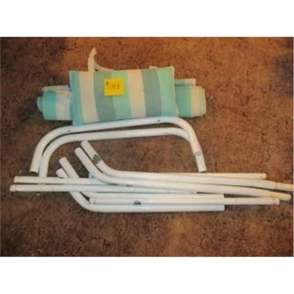 SELF STANDING HAMMOCK