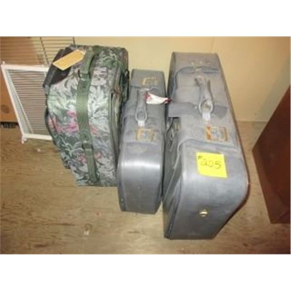 3 SUITCASES