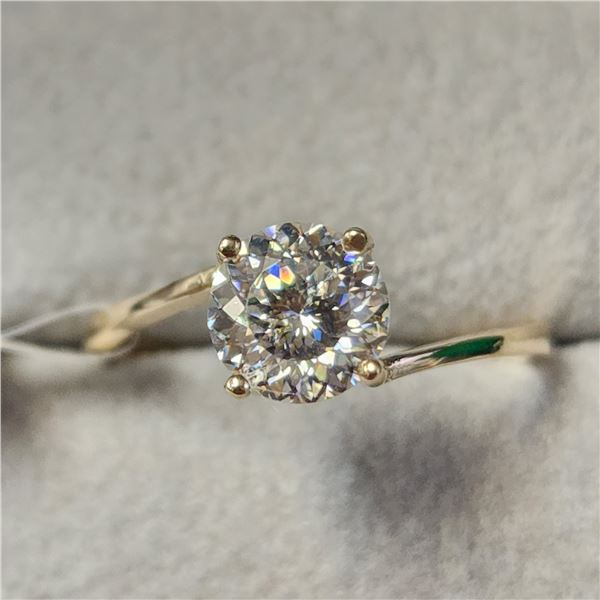 10K  WHITE MOISSANITE(1CT) RING SIZE 6.75
