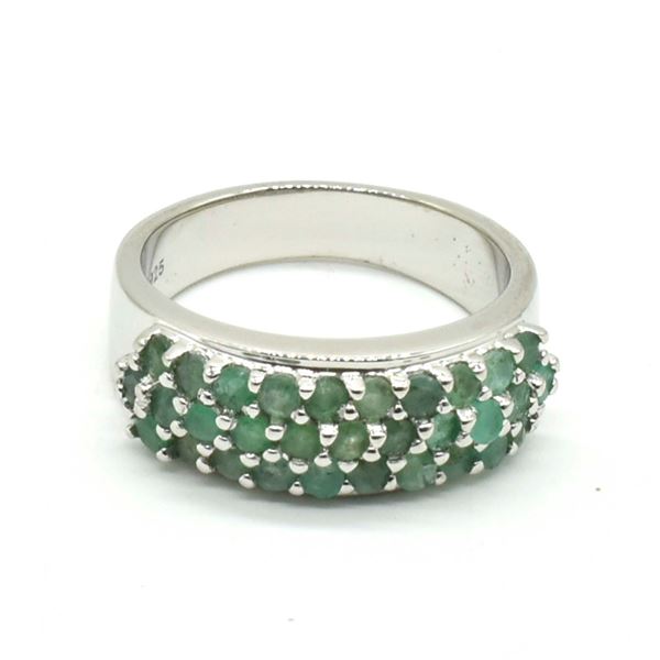 SILVER EMERALD(0.9CT) RING SIZE 7