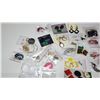 Image 4 : Lot of Vintage Earrings/Costume Jewellery