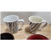 Image 6 : 6 Funky Vintage Designer Cups